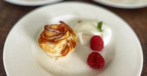 puff pastry and apple roses